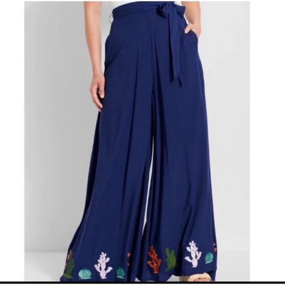 ModCloth X Collectif Akiko Wonder Embroidered Cactus Wide Trousers Pants 0 XS - Picture 1 of 11